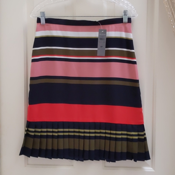 NWT Ann Taylor Fluted Hem Striped Skirt 6P Multico - Picture 10 of 11